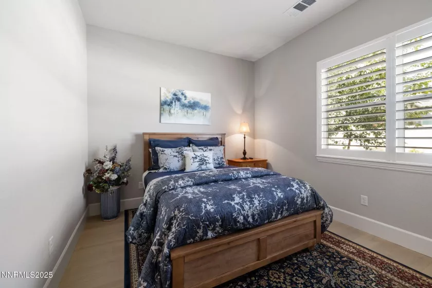 5518 Dapplegray, Reno, Nevada 89511, 2 Bedrooms Bedrooms, ,3 BathroomsBathrooms,Residential,Residential,Dapplegray,250055750