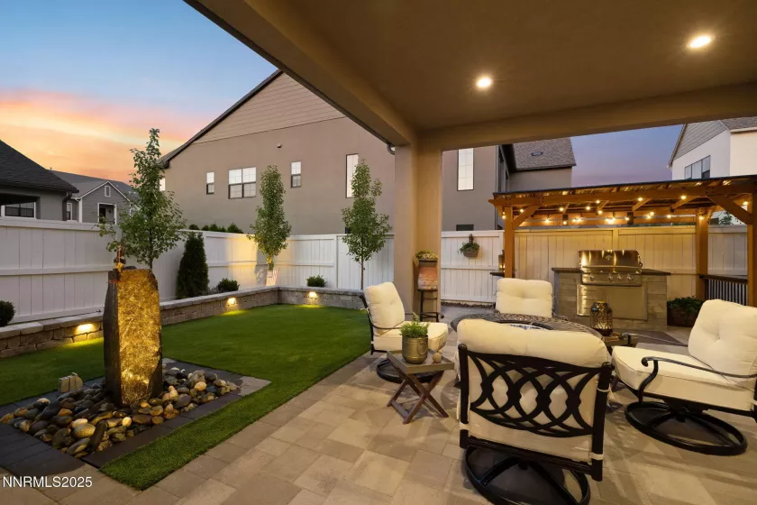 5518 Dapplegray, Reno, Nevada 89511, 2 Bedrooms Bedrooms, ,3 BathroomsBathrooms,Residential,Residential,Dapplegray,250055750
