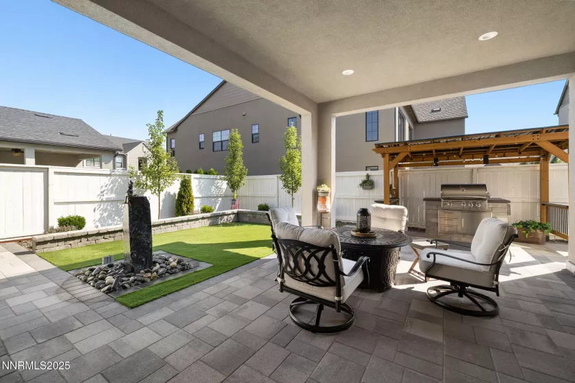 5518 Dapplegray, Reno, Nevada 89511, 2 Bedrooms Bedrooms, ,3 BathroomsBathrooms,Residential,Residential,Dapplegray,250055750