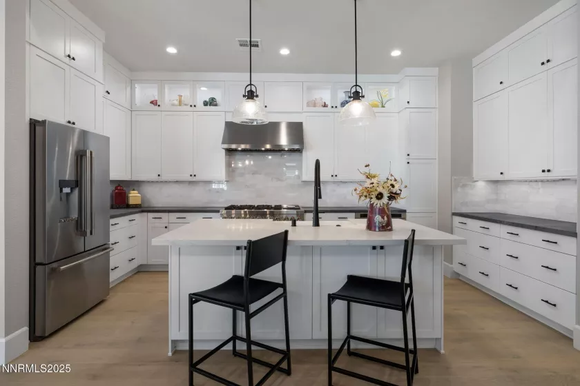 5518 Dapplegray, Reno, Nevada 89511, 2 Bedrooms Bedrooms, ,3 BathroomsBathrooms,Residential,Residential,Dapplegray,250055750