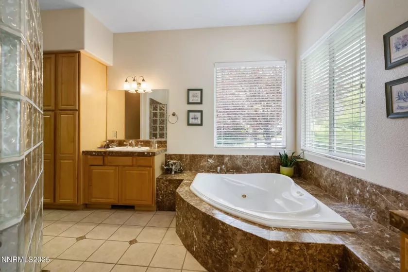 4865 Buckhaven, Reno, Nevada 89519, 4 Bedrooms Bedrooms, ,3 BathroomsBathrooms,Residential,Residential,Buckhaven,250055753