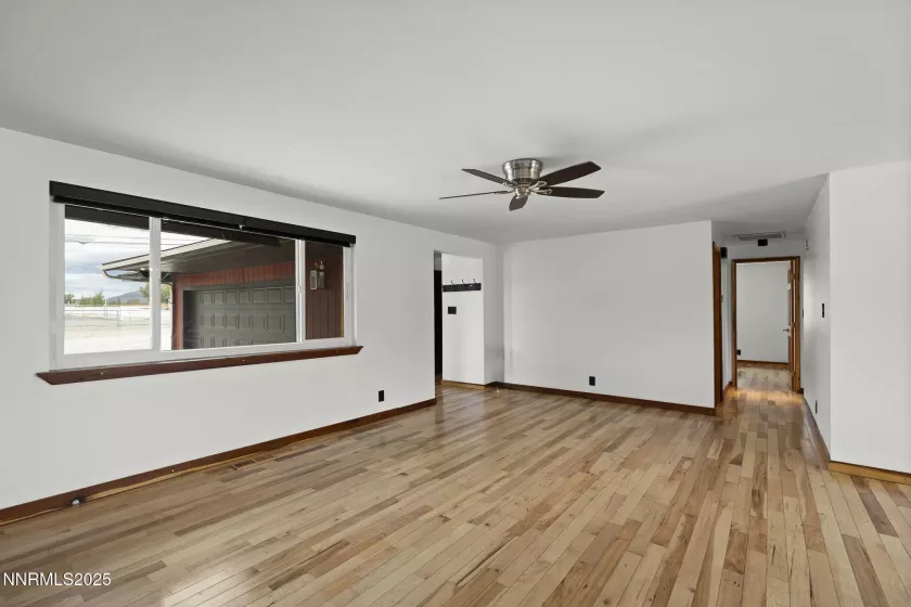 8350 Osage, Reno, Nevada 89508, 3 Bedrooms Bedrooms, ,2 BathroomsBathrooms,Residential,Residential,Osage,250055755