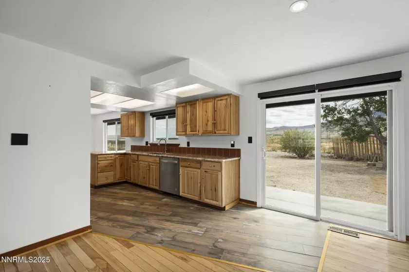 8350 Osage, Reno, Nevada 89508, 3 Bedrooms Bedrooms, ,2 BathroomsBathrooms,Residential,Residential,Osage,250055755