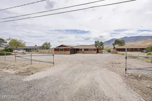 8350 Osage, Reno, Nevada 89508, 3 Bedrooms Bedrooms, ,2 BathroomsBathrooms,Residential,Residential,Osage,250055755