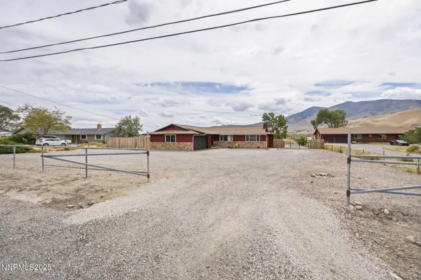 8350 Osage, Reno, Nevada 89508, 3 Bedrooms Bedrooms, ,2 BathroomsBathrooms,Residential,Residential,Osage,250055755
