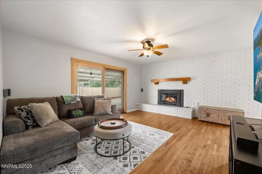 610 Akard, Reno, Nevada 89503, 3 Bedrooms Bedrooms, ,2 BathroomsBathrooms,Residential,Residential,Akard,250055756