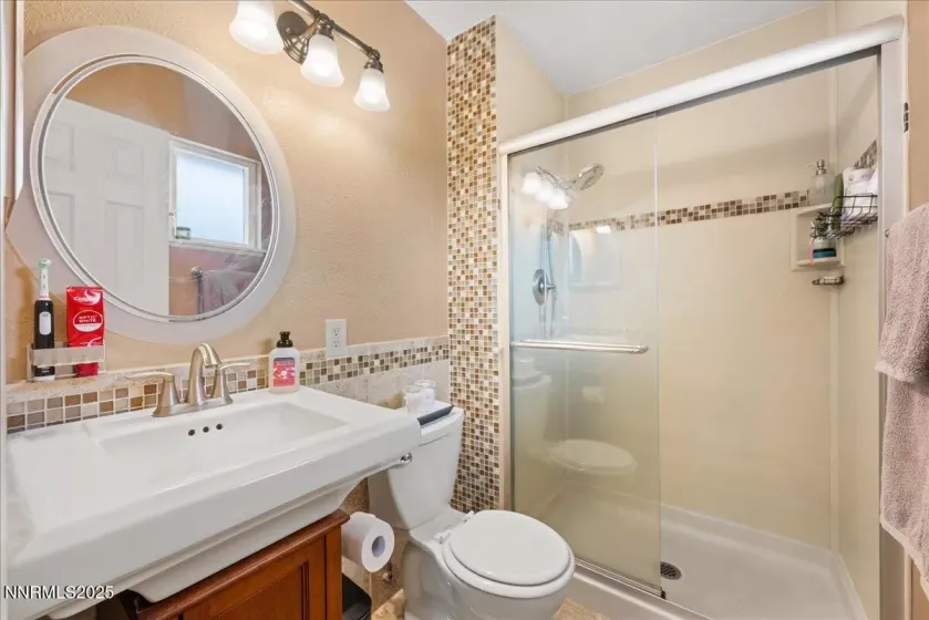 610 Akard, Reno, Nevada 89503, 3 Bedrooms Bedrooms, ,2 BathroomsBathrooms,Residential,Residential,Akard,250055756