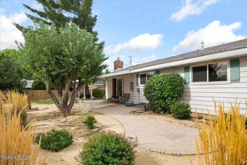 610 Akard, Reno, Nevada 89503, 3 Bedrooms Bedrooms, ,2 BathroomsBathrooms,Residential,Residential,Akard,250055756