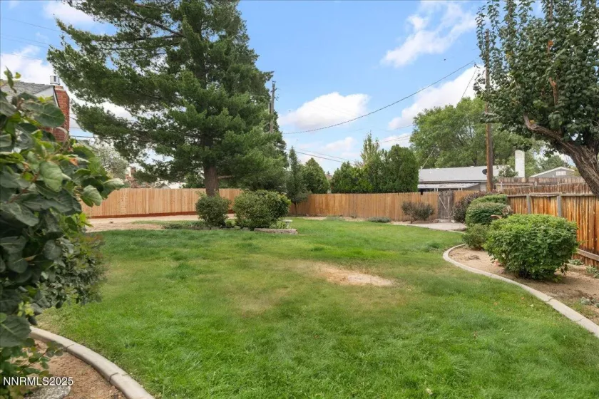 610 Akard, Reno, Nevada 89503, 3 Bedrooms Bedrooms, ,2 BathroomsBathrooms,Residential,Residential,Akard,250055756