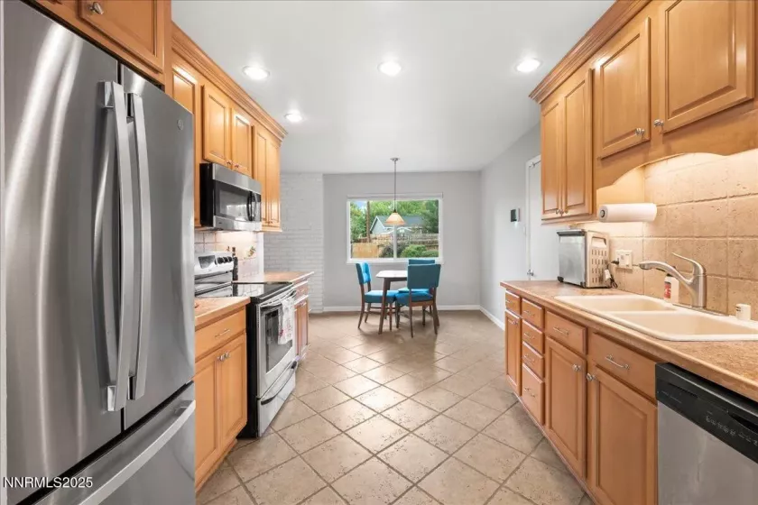 610 Akard, Reno, Nevada 89503, 3 Bedrooms Bedrooms, ,2 BathroomsBathrooms,Residential,Residential,Akard,250055756