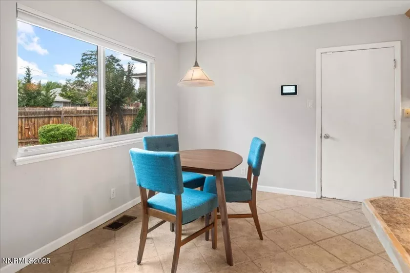 610 Akard, Reno, Nevada 89503, 3 Bedrooms Bedrooms, ,2 BathroomsBathrooms,Residential,Residential,Akard,250055756