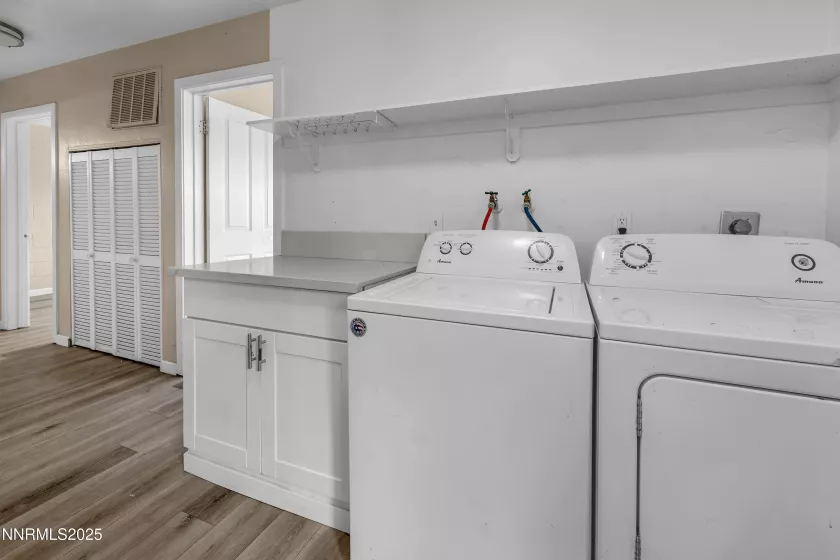 12100 Himalaya, Reno, Nevada 89506, 2 Bedrooms Bedrooms, ,1 BathroomBathrooms,Residential,Residential,Himalaya,250055757