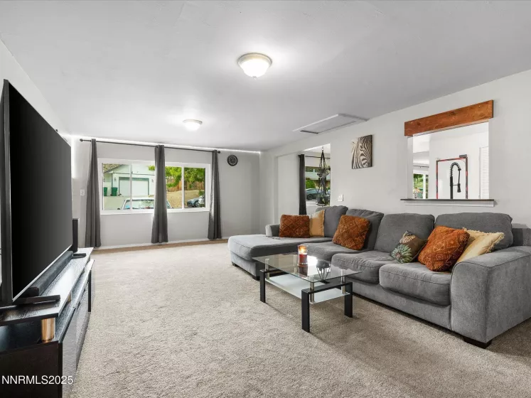 560 Kess, Reno, Nevada 89506, 4 Bedrooms Bedrooms, ,2 BathroomsBathrooms,Residential,Residential,Kess,250055762