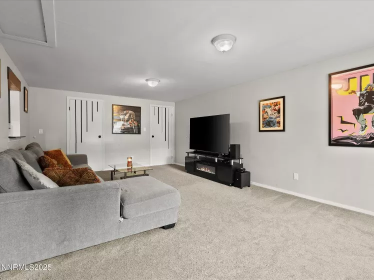 560 Kess, Reno, Nevada 89506, 4 Bedrooms Bedrooms, ,2 BathroomsBathrooms,Residential,Residential,Kess,250055762