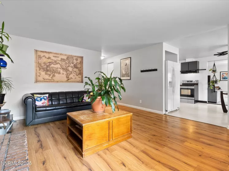 560 Kess, Reno, Nevada 89506, 4 Bedrooms Bedrooms, ,2 BathroomsBathrooms,Residential,Residential,Kess,250055762