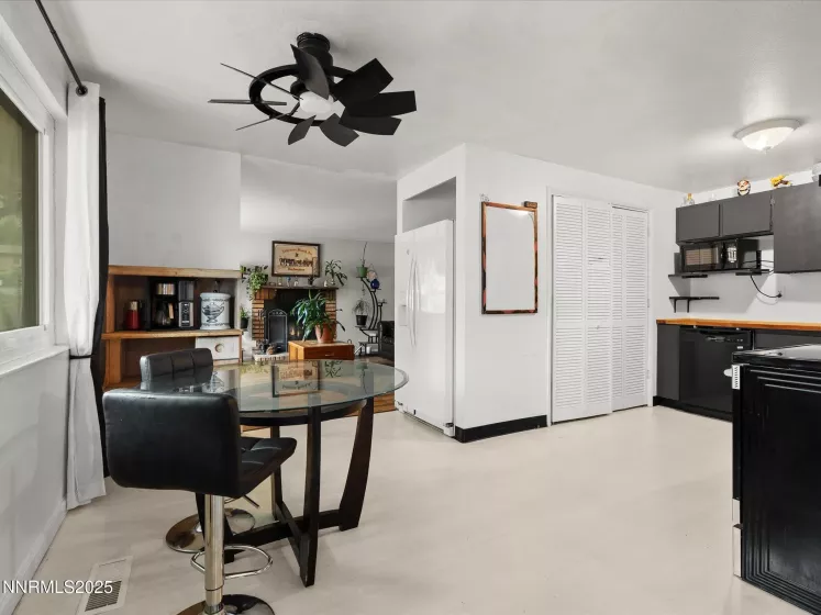 560 Kess, Reno, Nevada 89506, 4 Bedrooms Bedrooms, ,2 BathroomsBathrooms,Residential,Residential,Kess,250055762