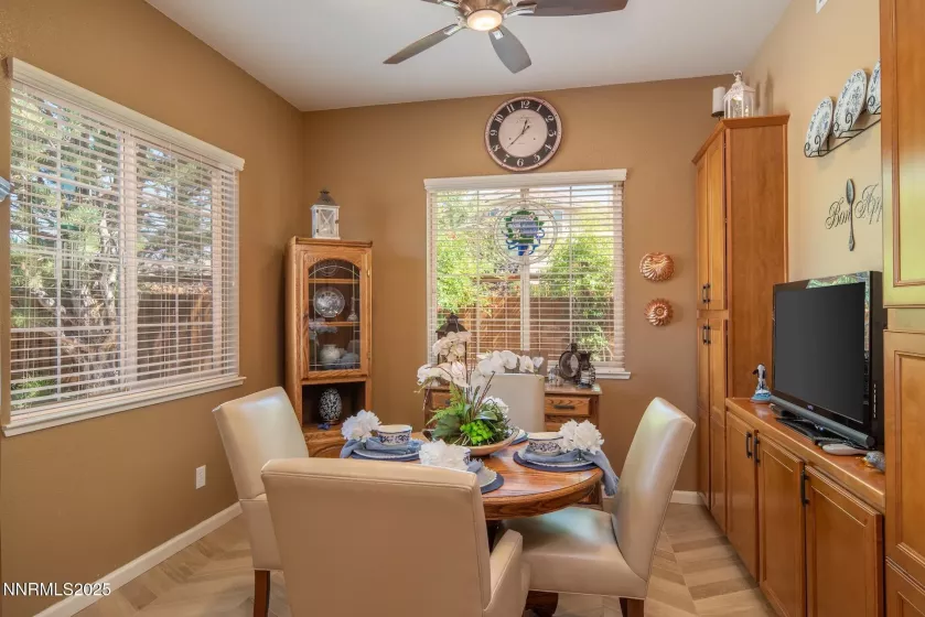 6581 Voyage, Sparks, Nevada 89436, 4 Bedrooms Bedrooms, ,2 BathroomsBathrooms,Residential,Residential,Voyage,250055761