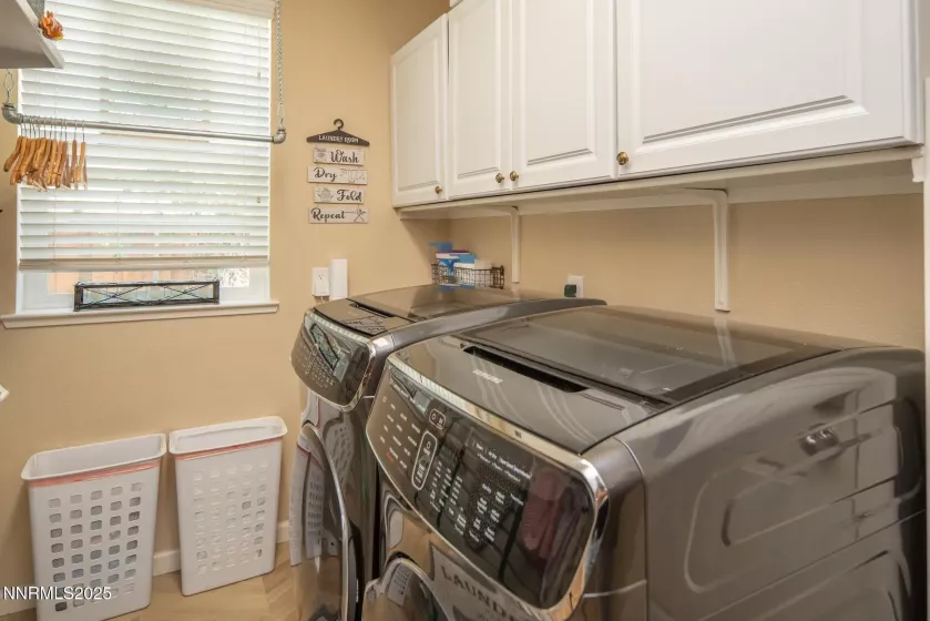 6581 Voyage, Sparks, Nevada 89436, 4 Bedrooms Bedrooms, ,2 BathroomsBathrooms,Residential,Residential,Voyage,250055761