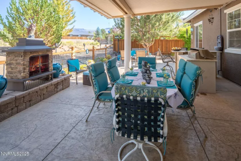 6581 Voyage, Sparks, Nevada 89436, 4 Bedrooms Bedrooms, ,2 BathroomsBathrooms,Residential,Residential,Voyage,250055761