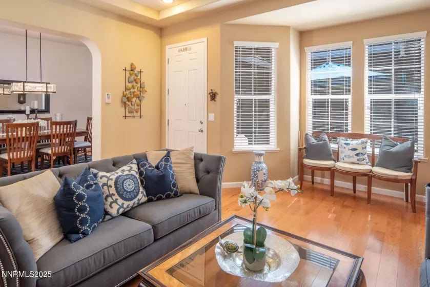 6581 Voyage, Sparks, Nevada 89436, 4 Bedrooms Bedrooms, ,2 BathroomsBathrooms,Residential,Residential,Voyage,250055761