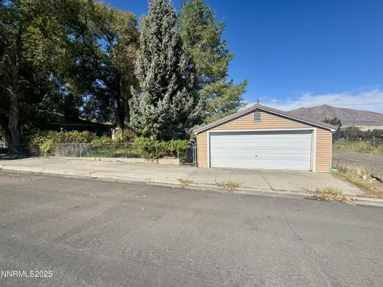 1385 Bridge, Winnemucca, Nevada 89445, 3 Bedrooms Bedrooms, ,1 BathroomBathrooms,Residential,Residential,Bridge,250055763