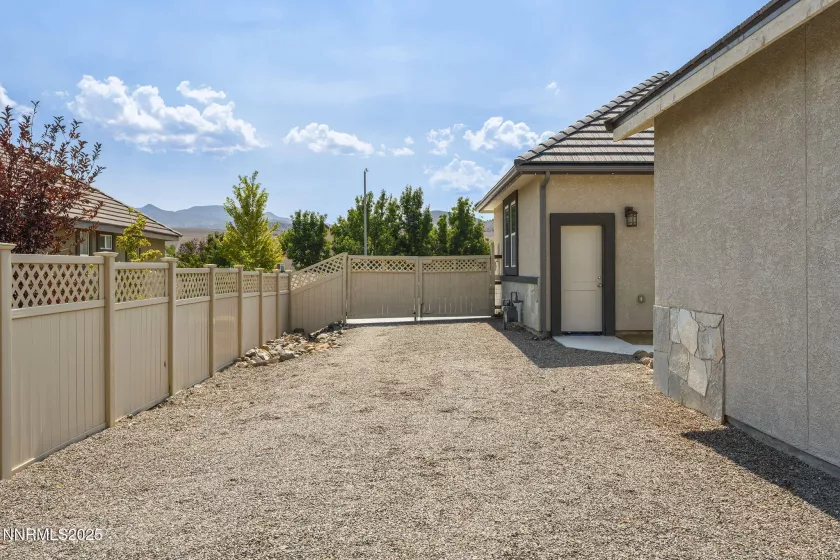122 Denio, Dayton, Nevada 89403, 5 Bedrooms Bedrooms, ,4 BathroomsBathrooms,Residential,Residential,Denio,250055764