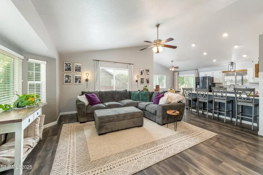 160 Ember, Sparks, Nevada 89436, 3 Bedrooms Bedrooms, ,2 BathroomsBathrooms,Residential,Residential,Ember,250055766