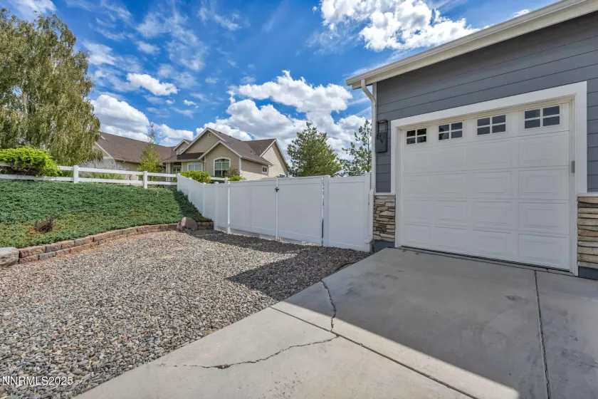 1688 Chiquita, Minden, Nevada 89423, 4 Bedrooms Bedrooms, ,4 BathroomsBathrooms,Residential,Residential,Chiquita,250055767
