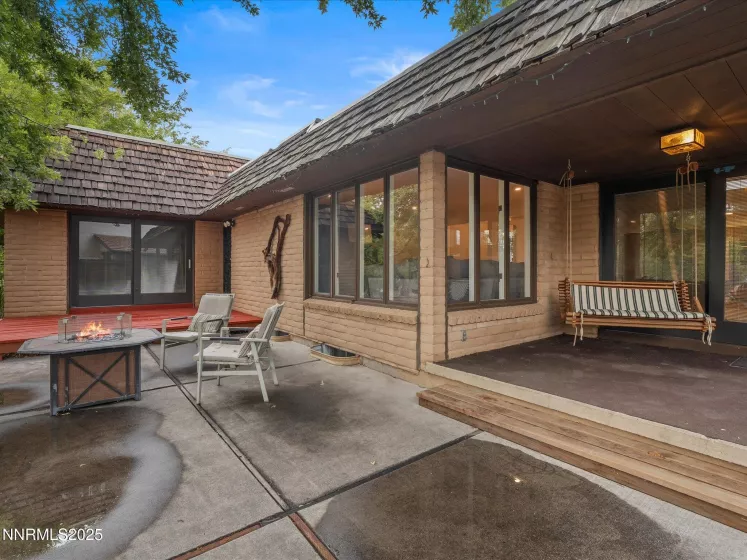 3175 Idlewild, Reno, Nevada 89509, 4 Bedrooms Bedrooms, ,3 BathroomsBathrooms,Residential,Residential,Idlewild,250055771