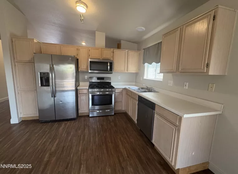 6270 Chinook, Sun Valley, Nevada 89433, 3 Bedrooms Bedrooms, ,2 BathroomsBathrooms,Residential,Residential,Chinook,250055773