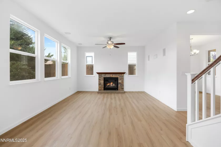 1255 Silver Crest, Reno, Nevada 89523, 4 Bedrooms Bedrooms, ,3 BathroomsBathrooms,Residential,Residential,Silver Crest,250055776