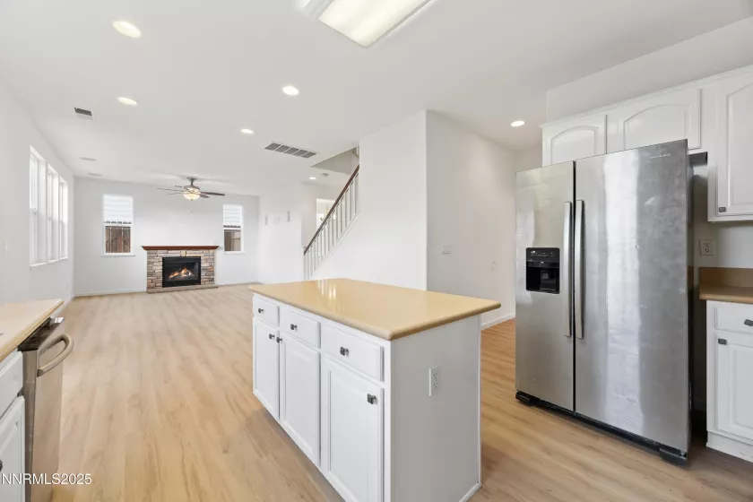 1255 Silver Crest, Reno, Nevada 89523, 4 Bedrooms Bedrooms, ,3 BathroomsBathrooms,Residential,Residential,Silver Crest,250055776