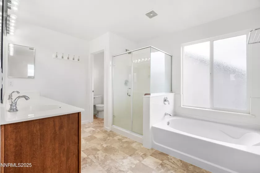1255 Silver Crest, Reno, Nevada 89523, 4 Bedrooms Bedrooms, ,3 BathroomsBathrooms,Residential,Residential,Silver Crest,250055776