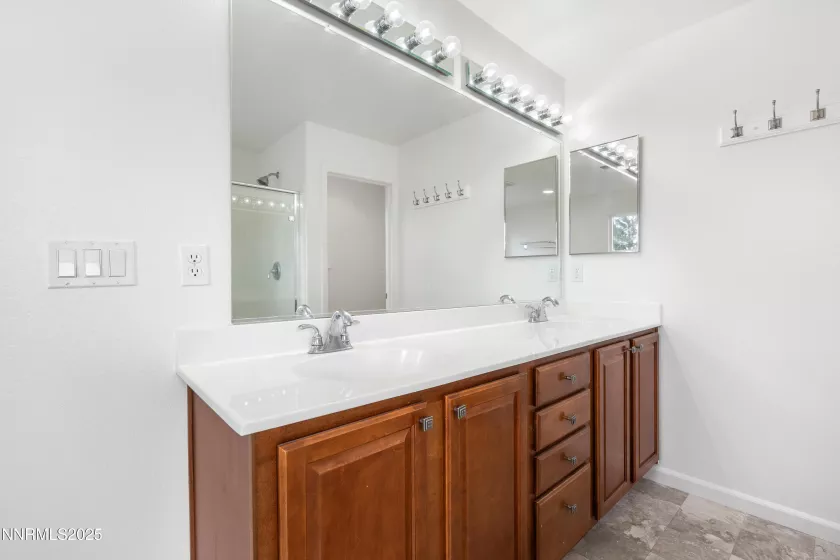 1255 Silver Crest, Reno, Nevada 89523, 4 Bedrooms Bedrooms, ,3 BathroomsBathrooms,Residential,Residential,Silver Crest,250055776
