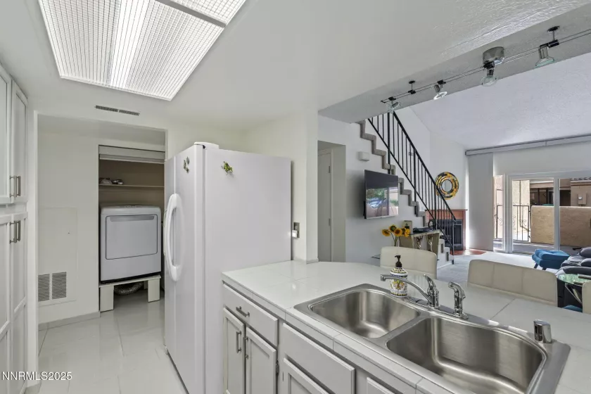8820 Dixon, Reno, Nevada 89511, 3 Bedrooms Bedrooms, ,2 BathroomsBathrooms,Residential,Residential,Dixon,250055778