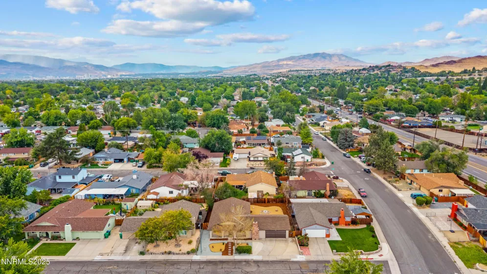 2865 Patrice, Sparks, Nevada 89431, 4 Bedrooms Bedrooms, ,2 BathroomsBathrooms,Residential,Residential,Patrice,250055777