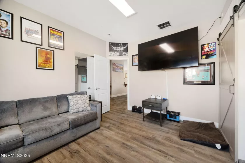 Guest bedroom 1