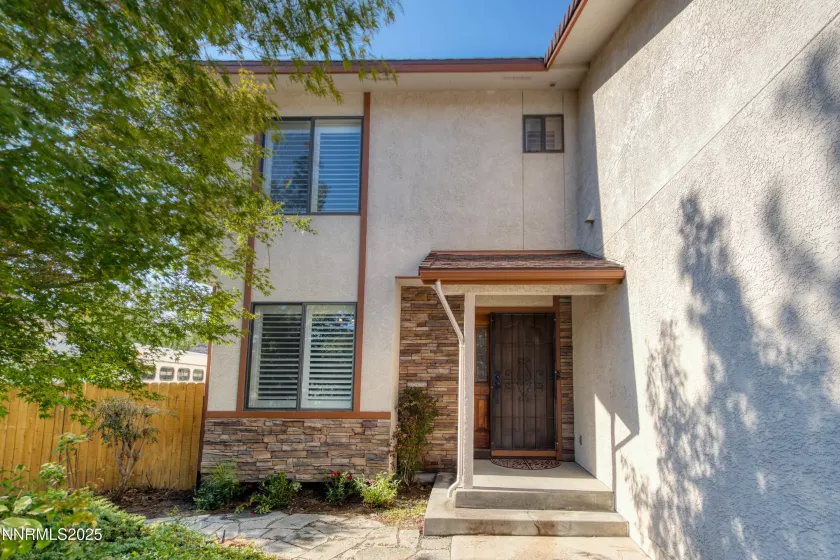 560 Putnam, Reno, Nevada 89503, 4 Bedrooms Bedrooms, ,3 BathroomsBathrooms,Residential,Residential,Putnam,250055798