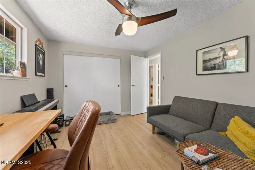 3040 Chavez, Reno, Nevada 89502, 3 Bedrooms Bedrooms, ,2 BathroomsBathrooms,Residential,Residential,Chavez,250055800