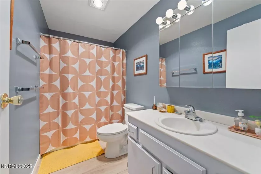 3040 Chavez, Reno, Nevada 89502, 3 Bedrooms Bedrooms, ,2 BathroomsBathrooms,Residential,Residential,Chavez,250055800