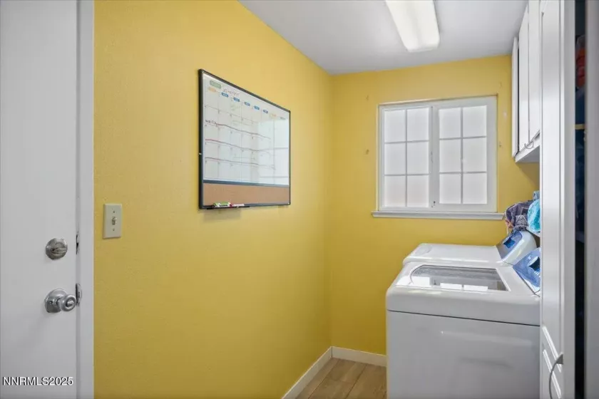 3040 Chavez, Reno, Nevada 89502, 3 Bedrooms Bedrooms, ,2 BathroomsBathrooms,Residential,Residential,Chavez,250055800
