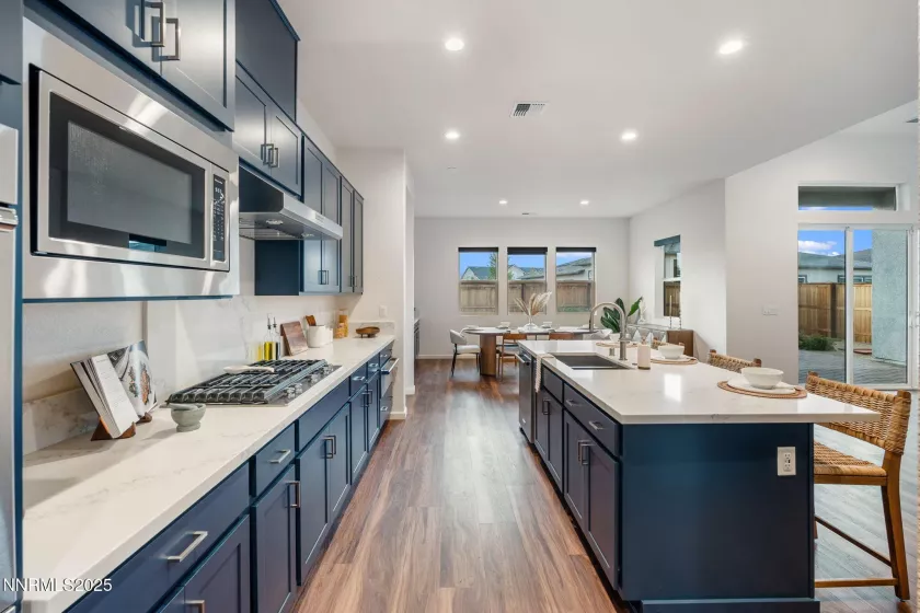 7415 Hoback, Sparks, Nevada 89436, 2 Bedrooms Bedrooms, ,3 BathroomsBathrooms,Residential,Residential,Hoback,250050961
