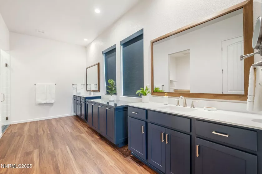 7415 Hoback, Sparks, Nevada 89436, 2 Bedrooms Bedrooms, ,3 BathroomsBathrooms,Residential,Residential,Hoback,250050961