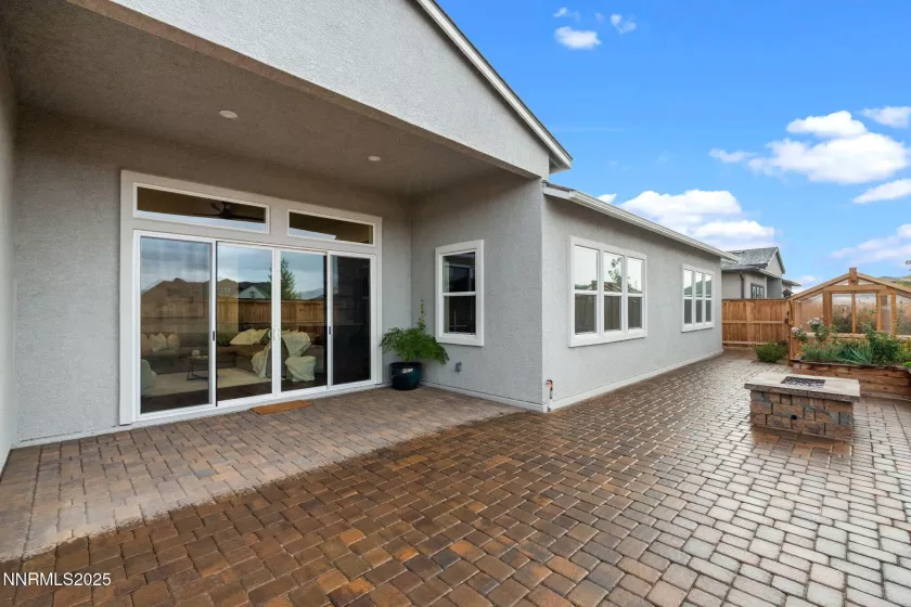 7415 Hoback, Sparks, Nevada 89436, 2 Bedrooms Bedrooms, ,3 BathroomsBathrooms,Residential,Residential,Hoback,250050961