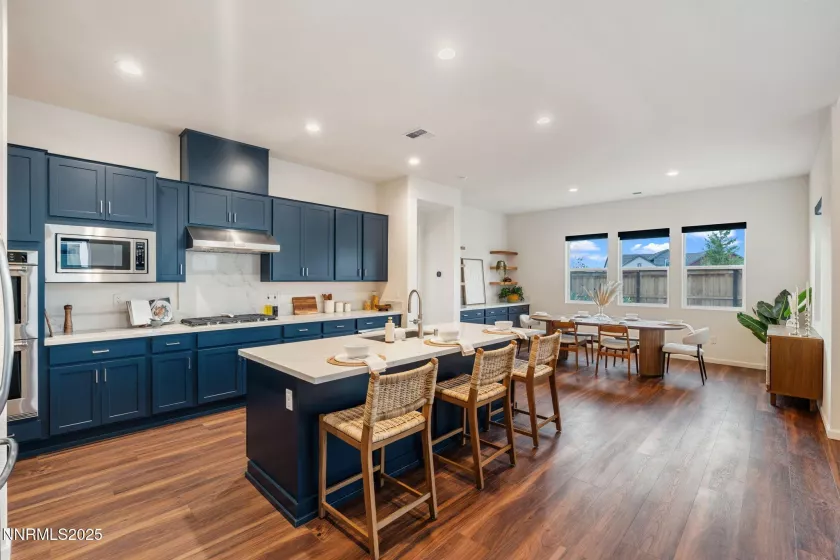 7415 Hoback, Sparks, Nevada 89436, 2 Bedrooms Bedrooms, ,3 BathroomsBathrooms,Residential,Residential,Hoback,250050961