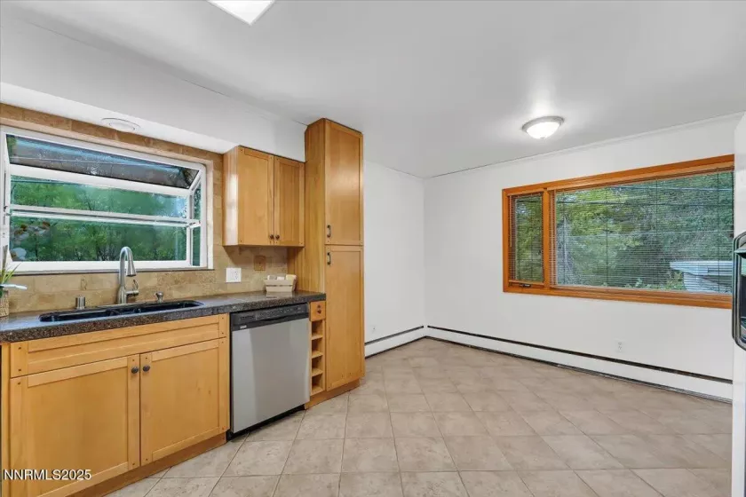820 Rosewood, Reno, Nevada 89509, 4 Bedrooms Bedrooms, ,3 BathroomsBathrooms,Residential,Residential,Rosewood,250055802