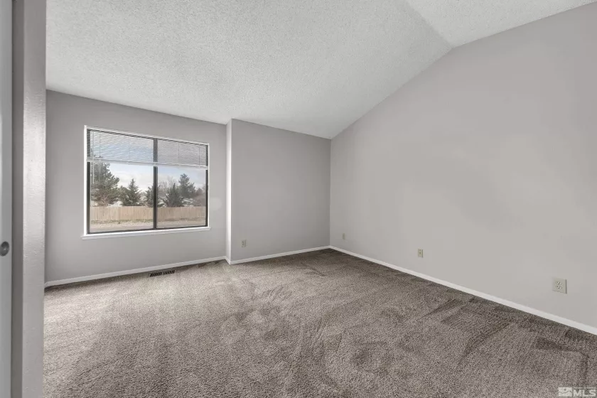 4071 Snowshoe, Reno, Nevada 89502, 2 Bedrooms Bedrooms, ,3 BathroomsBathrooms,Residential,Residential,Snowshoe,250004243
