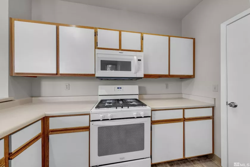4071 Snowshoe, Reno, Nevada 89502, 2 Bedrooms Bedrooms, ,3 BathroomsBathrooms,Residential,Residential,Snowshoe,250004243