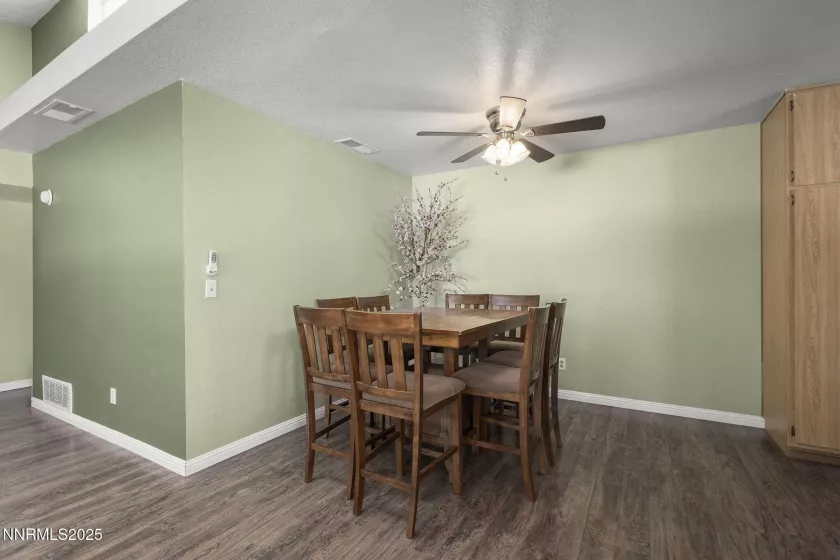 2407 Sunny Slope, Sparks, Nevada 89434, 1 Bedroom Bedrooms, ,1 BathroomBathrooms,Residential,Residential,Sunny Slope,250055803