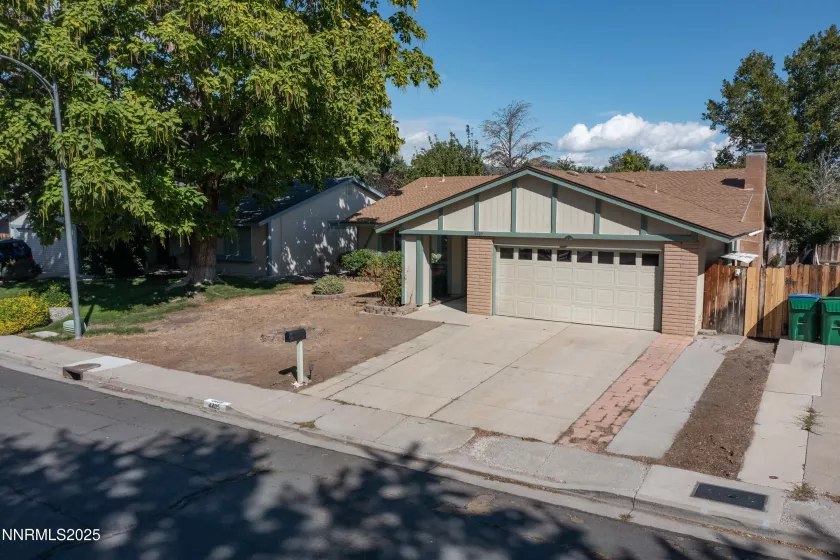 4405 Primavera, Reno, Nevada 89502, 4 Bedrooms Bedrooms, ,2 BathroomsBathrooms,Residential,Residential,Primavera,250055804